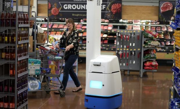 Walmart double le nombre de ses robots de magasin