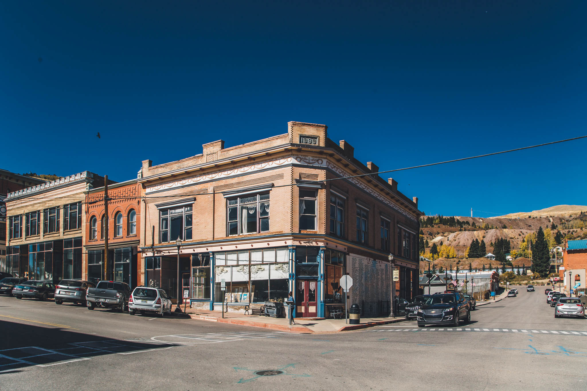 Réouverture d’un hôtel “hanté” dans le Colorado avec des chambres sur le thème des tueurs en série