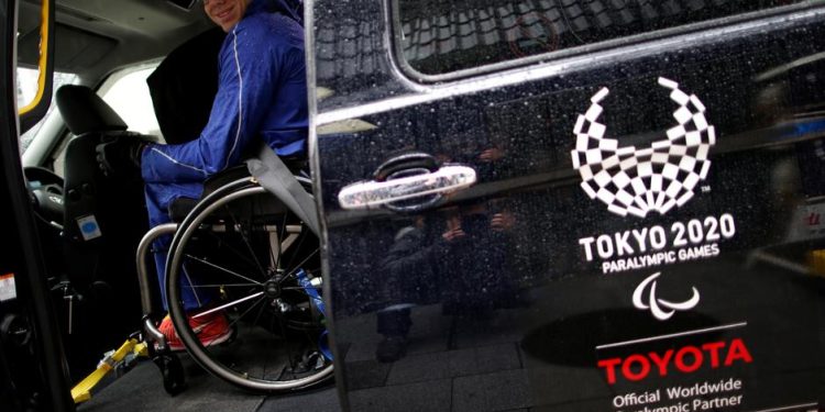 Le Japon Taxi de Toyota est devenu un symbole olympique coûteux